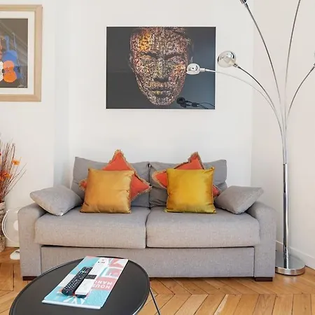 Luxe 1-br Gem Steps From The Louvre & Opera * Paris