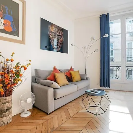 Luxe 1-br Gem Steps From The Louvre & Opera Daire